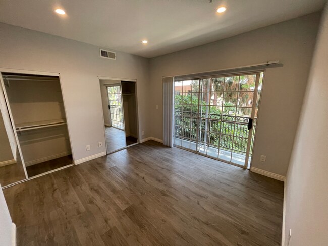Foto del edificio - 7035 Lanewood Ave