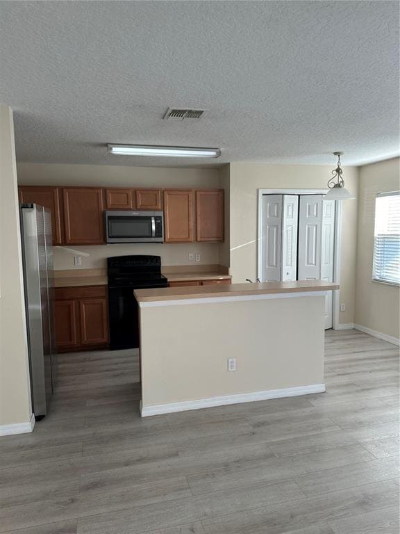 Building Photo - 753 Cresting Oak Cir