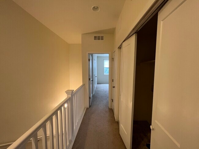 HALLWAY - 12890 King St