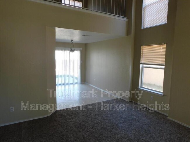 Foto del edificio - 3401 Cherry Rd