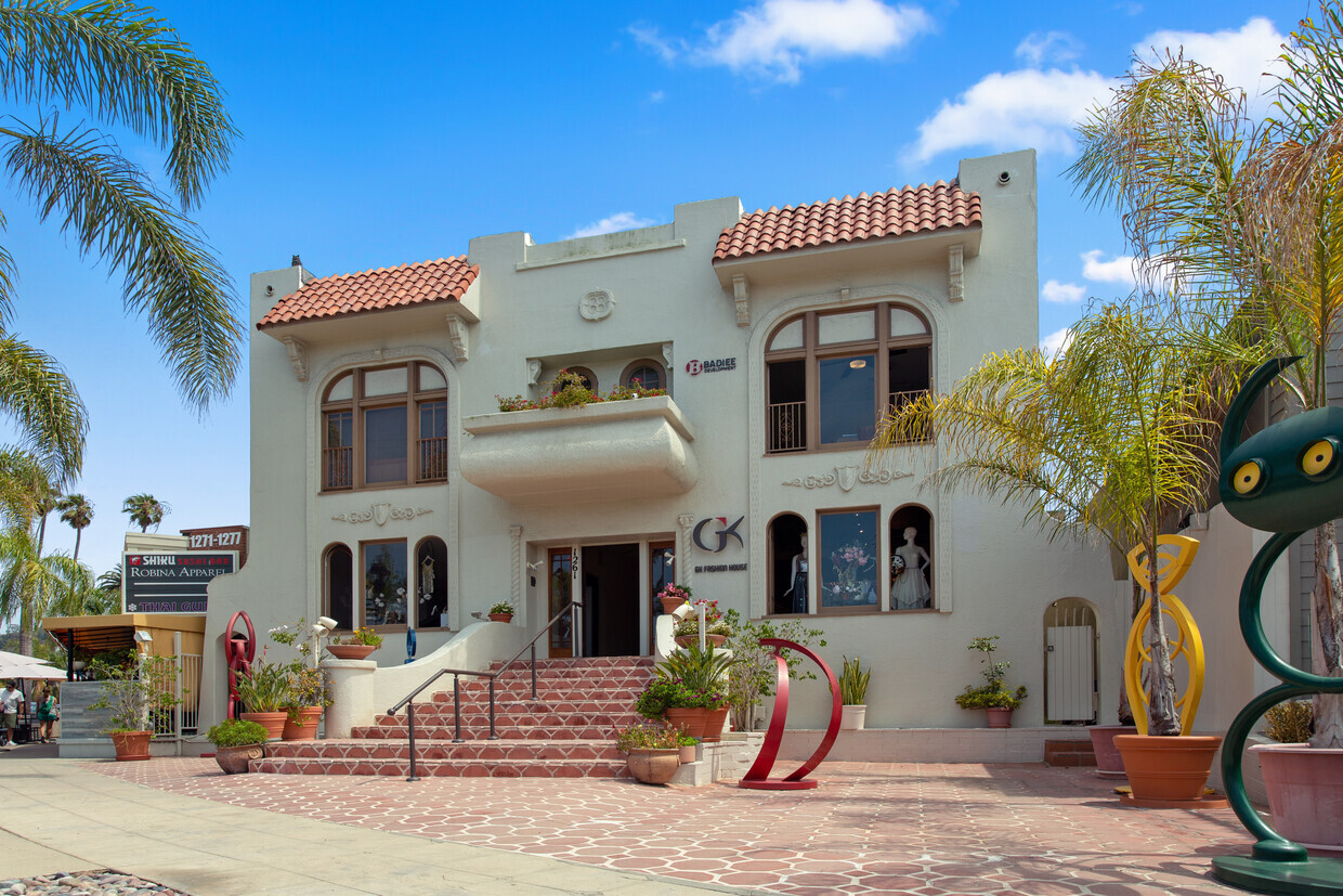 Foto del edificio - La Jolla Plaza