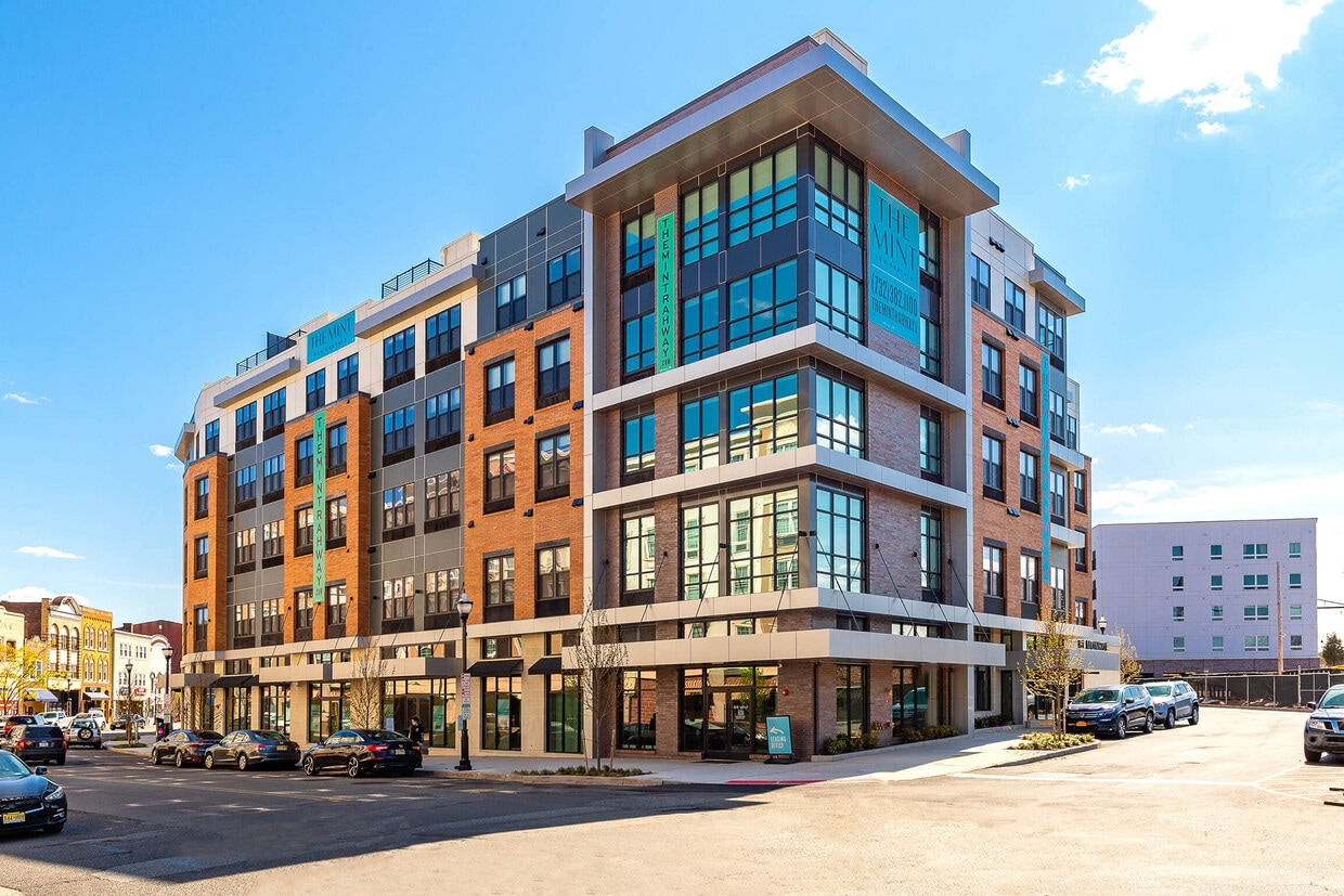 The Mint Apartments in Rahway, NJ