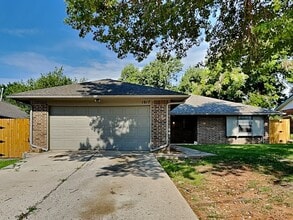 Building Photo - 1817 Tim Dr
