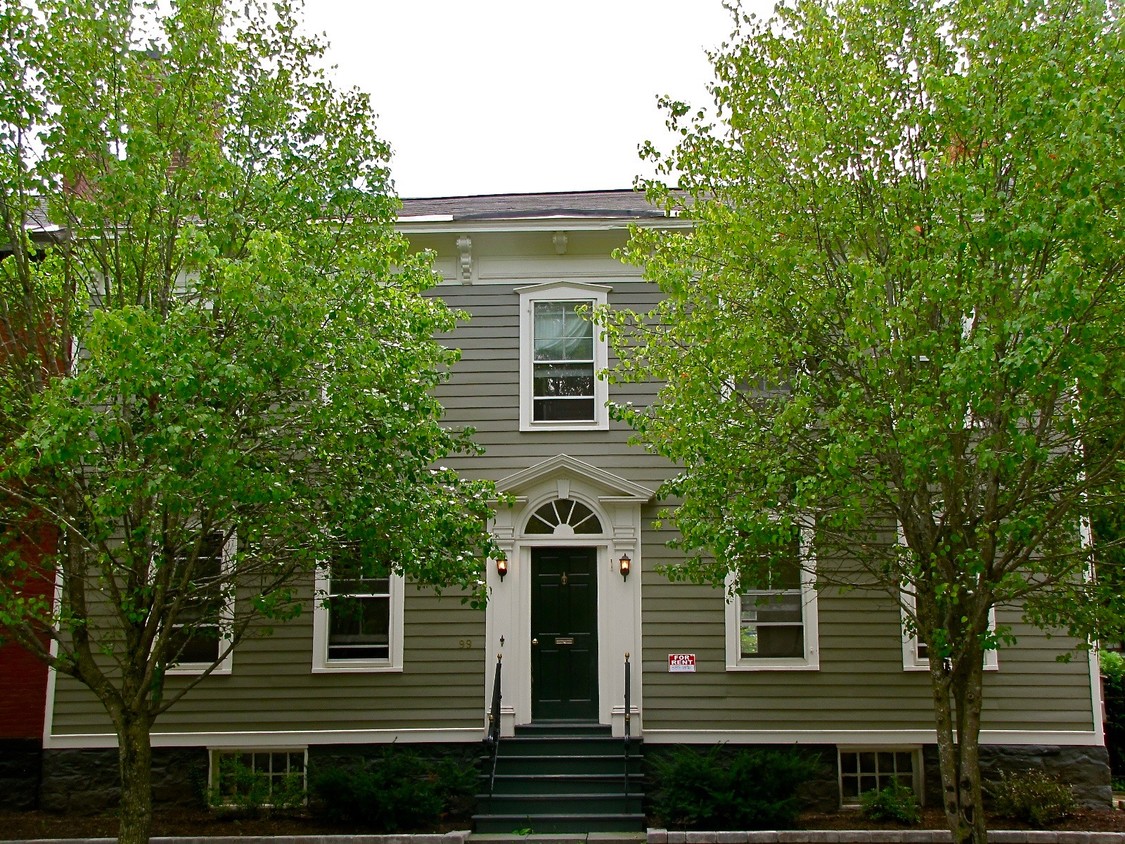 Primary Photo - 99 Front St