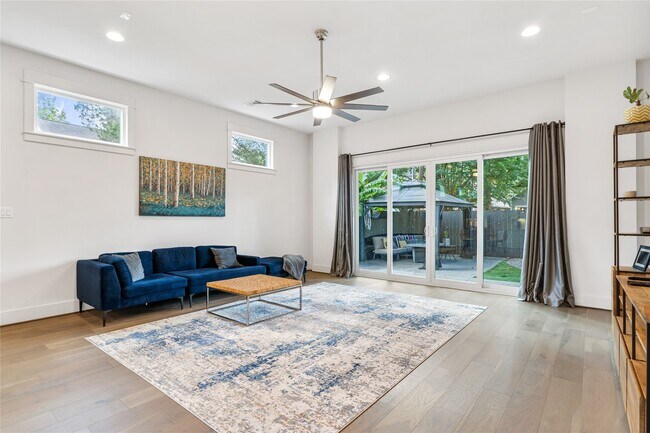 Foto del edificio - 620 E 26th St