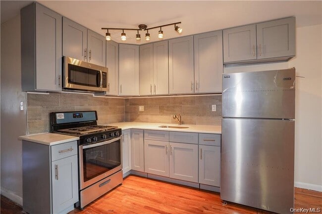 Building Photo - 4116 De Reimer Ave