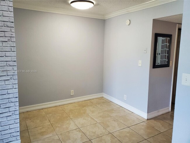 Foto del edificio - 1300 Moffett St