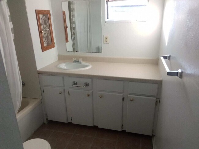 Foto del edificio - 8105 Old Tom Box Rd