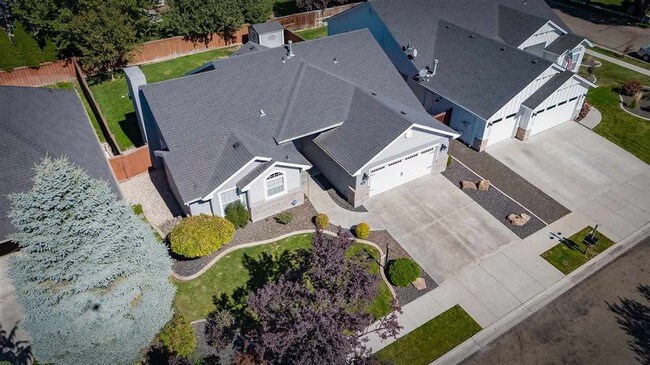Building Photo - 1722 W Eagle Mountain Dr