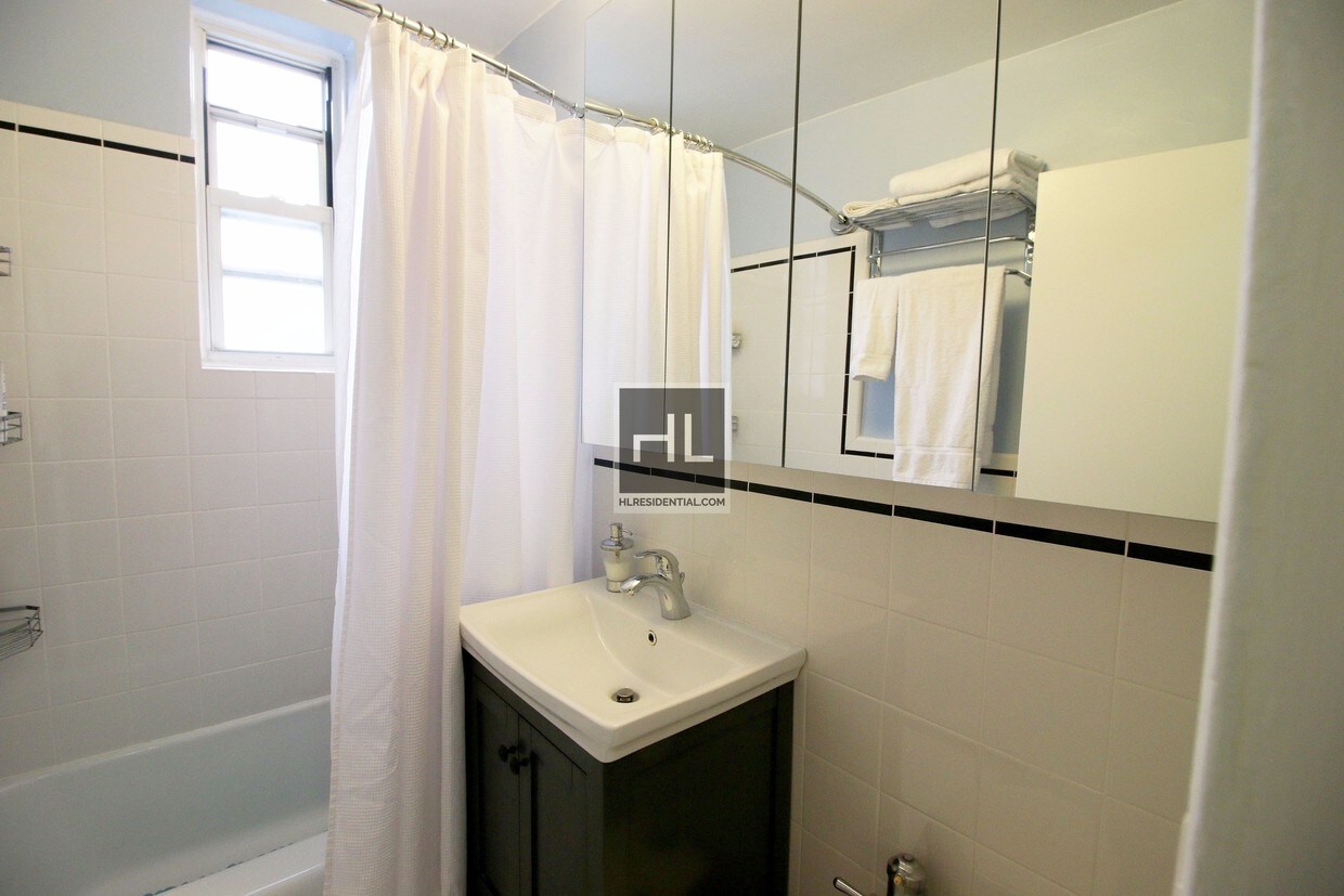 Foto del edificio - 3185 Crescent St