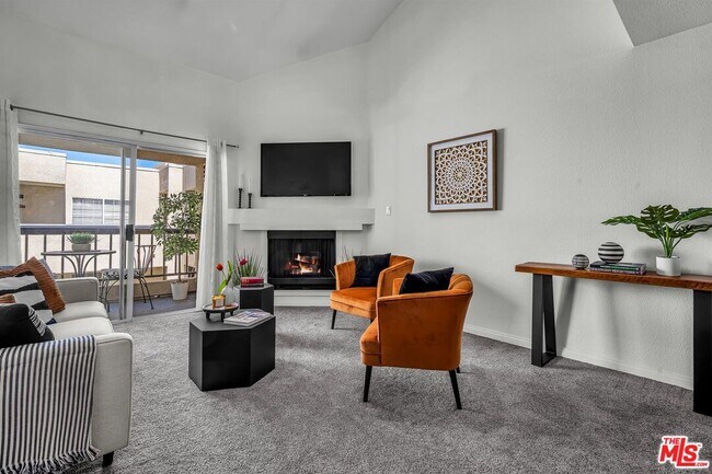 Foto del edificio - 21520 Burbank Blvd