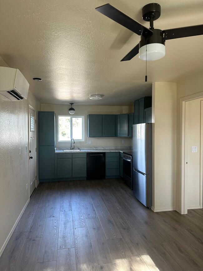 Foto del edificio - 117 C St