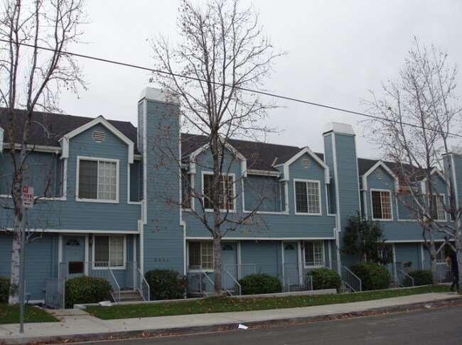 Foto del edificio - 4530 Ramsdell Ave