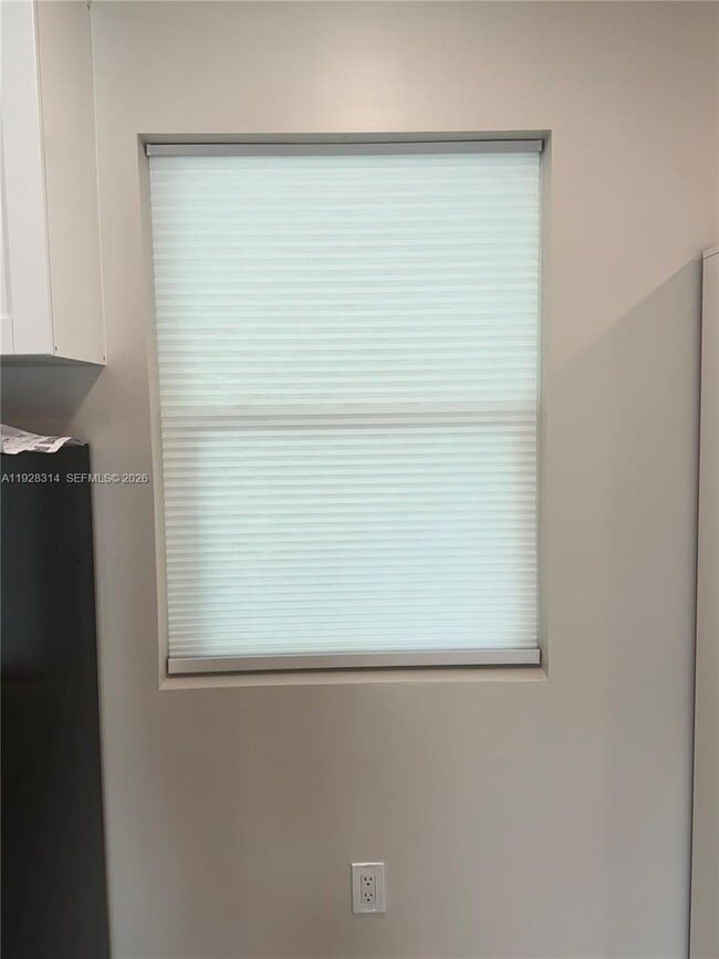 Foto del edificio - 3360 SW 24th Ter