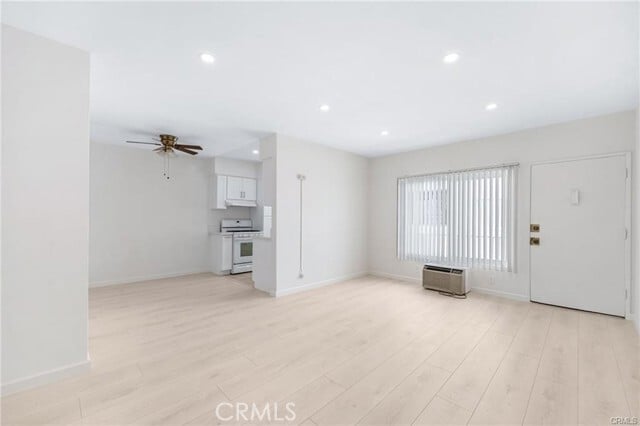 Building Photo - 580 W Stocker St