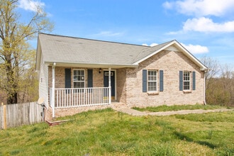 Building Photo - 1330 Burchett Dr