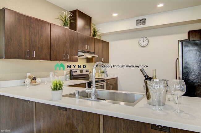 Building Photo - 2 br, 2 bath  - 519 T St Unit 201 201