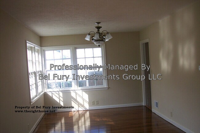 Building Photo - 2886 Martin Ave