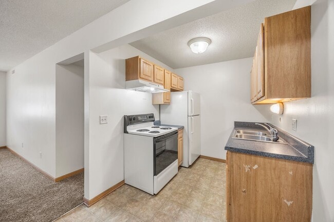 Building Photo - Clover Creek | Standard 2-Bedroom *