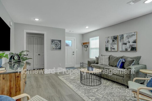 Foto del edificio - 731 Layne Dr