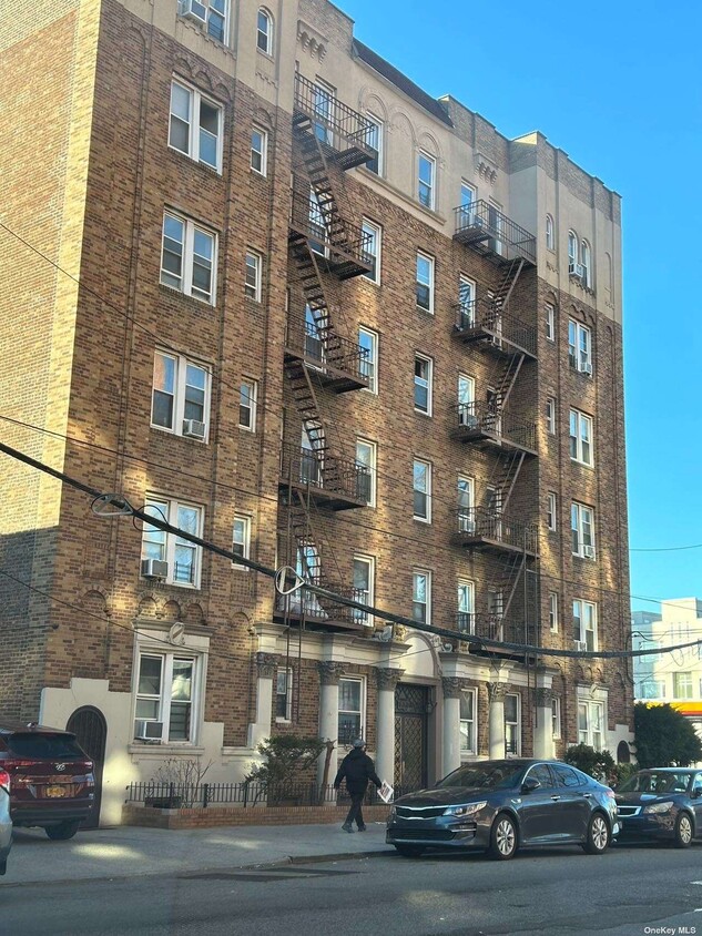 36-20 Parsons Blvd Unit 2, Queens, Ny 11354 - Room For Rent In Queens 