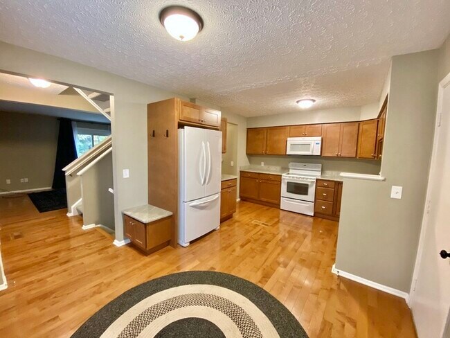 Foto del edificio - 218 Shaker Heights Ln