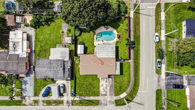 Foto del edificio - 1001 SW 22nd Terrace