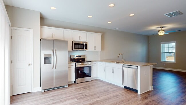 Building Photo - 2611 Virginia Mae Ln
