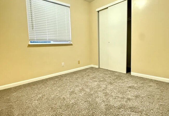 Foto del edificio - 418-420 E 12th Ave