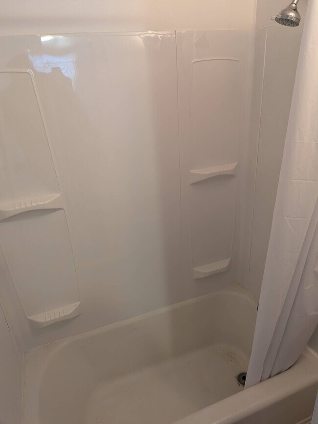 Foto del edificio - 2-42 Quaid Ave