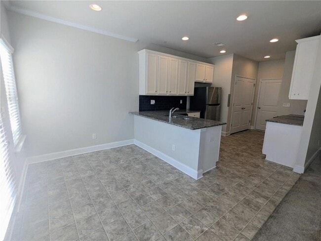 Building Photo - 2421 Castle Keep Way