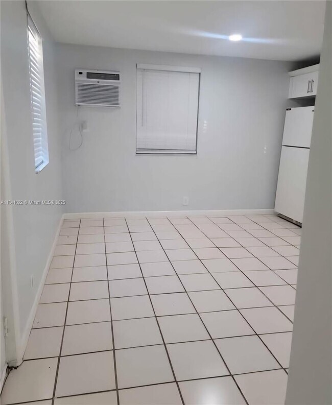 Foto del edificio - 4901 SW 98th Avenue Rd