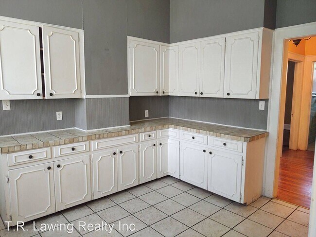 Building Photo - 3 br, 2.5 bath House - 618 East Marion Street