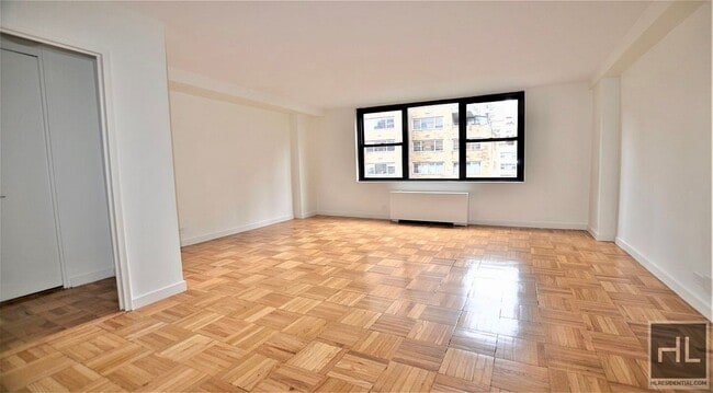 Building Photo - EAST 49 STREET