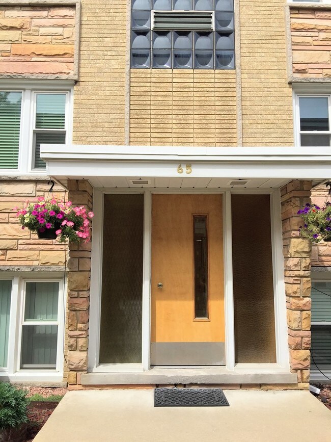 Building Photo - 6765 N Olmsted Ave