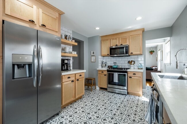 Foto del edificio - 145 N 72nd St