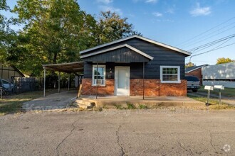 Building Photo - 316 W Hartford St