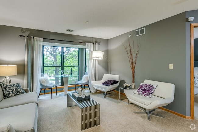 2 BR, 2 BA - 990SF - Library Hill Apartments