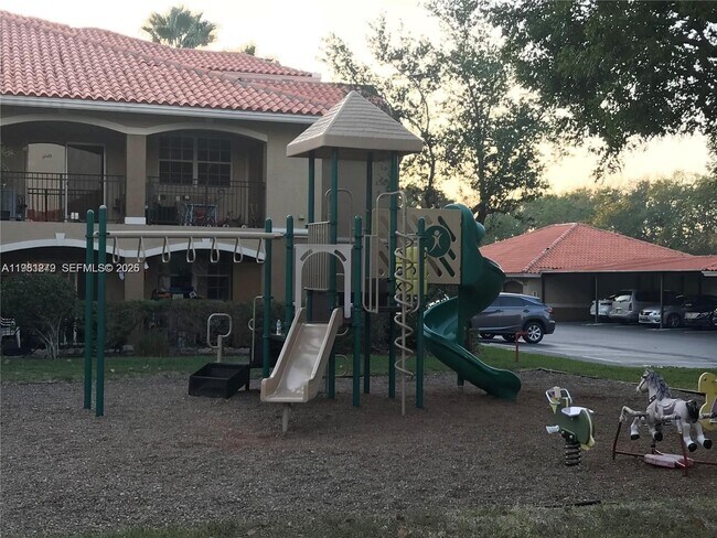 Foto del edificio - 151 SW 117th Ave