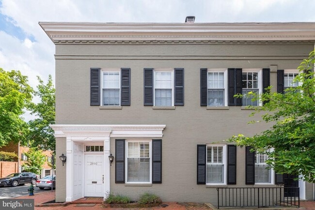 Building Photo - 2800 Dumbarton St NW