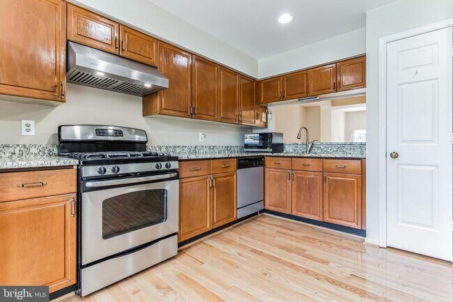 Building Photo - 6533 Tartan Vista Dr