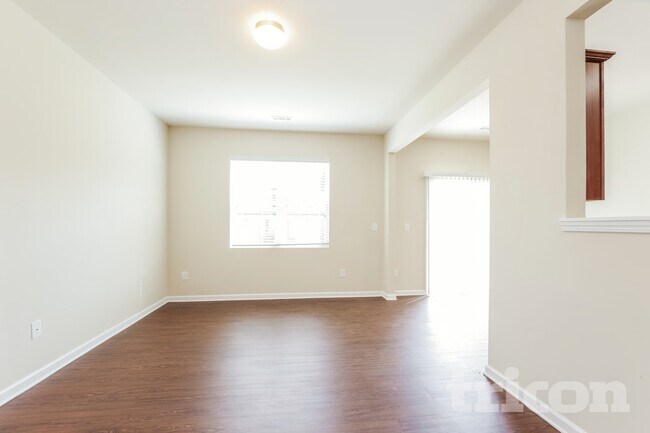 Foto del edificio - 2058 Aragon Lane