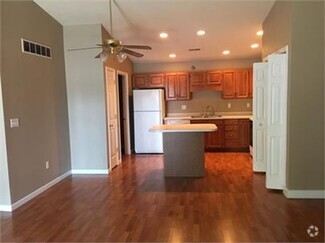 Building Photo - 142-156 Goldenrod Dr