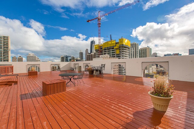 Foto del edificio - 1250 N La Salle Dr