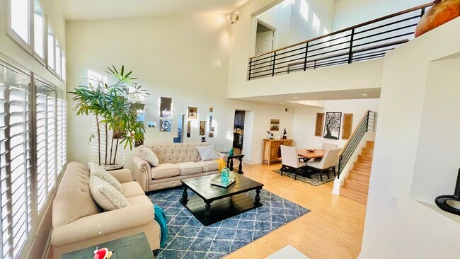 Sala de estar - 2501 Avenita Alpera