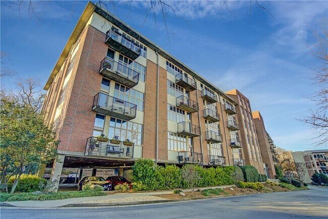 Building Photo - 640 Glen Iris Dr NE