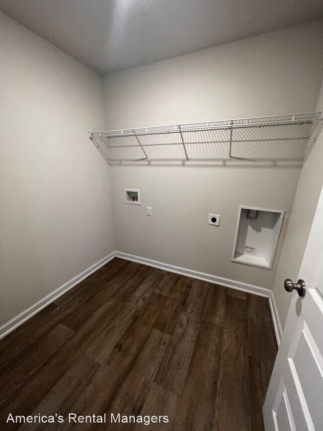 Building Photo - 4 br, 2 bath House - 10342 Ruffian Route