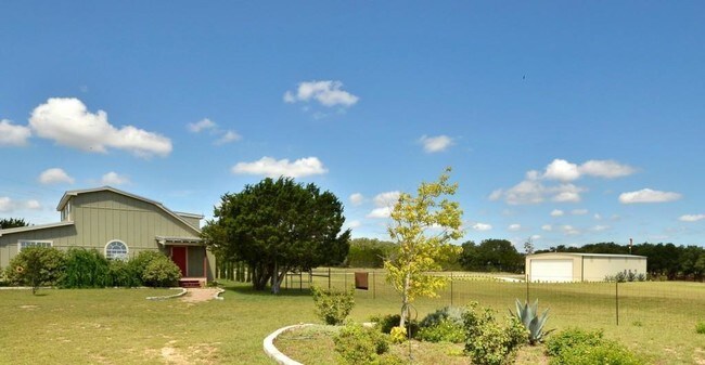 Building Photo - 2212 Gatlin Creek Rd