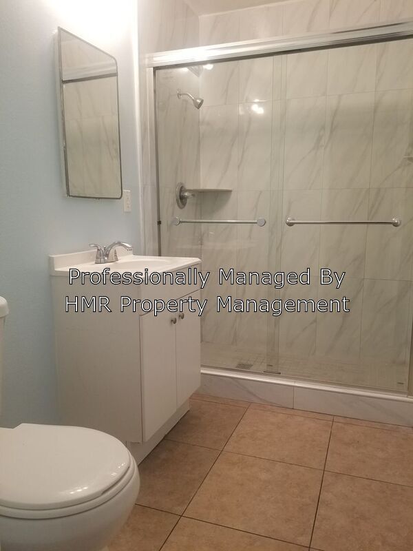 Foto del edificio - 1265 W 4th St