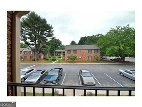 Building Photo - 3097 Colonial Way